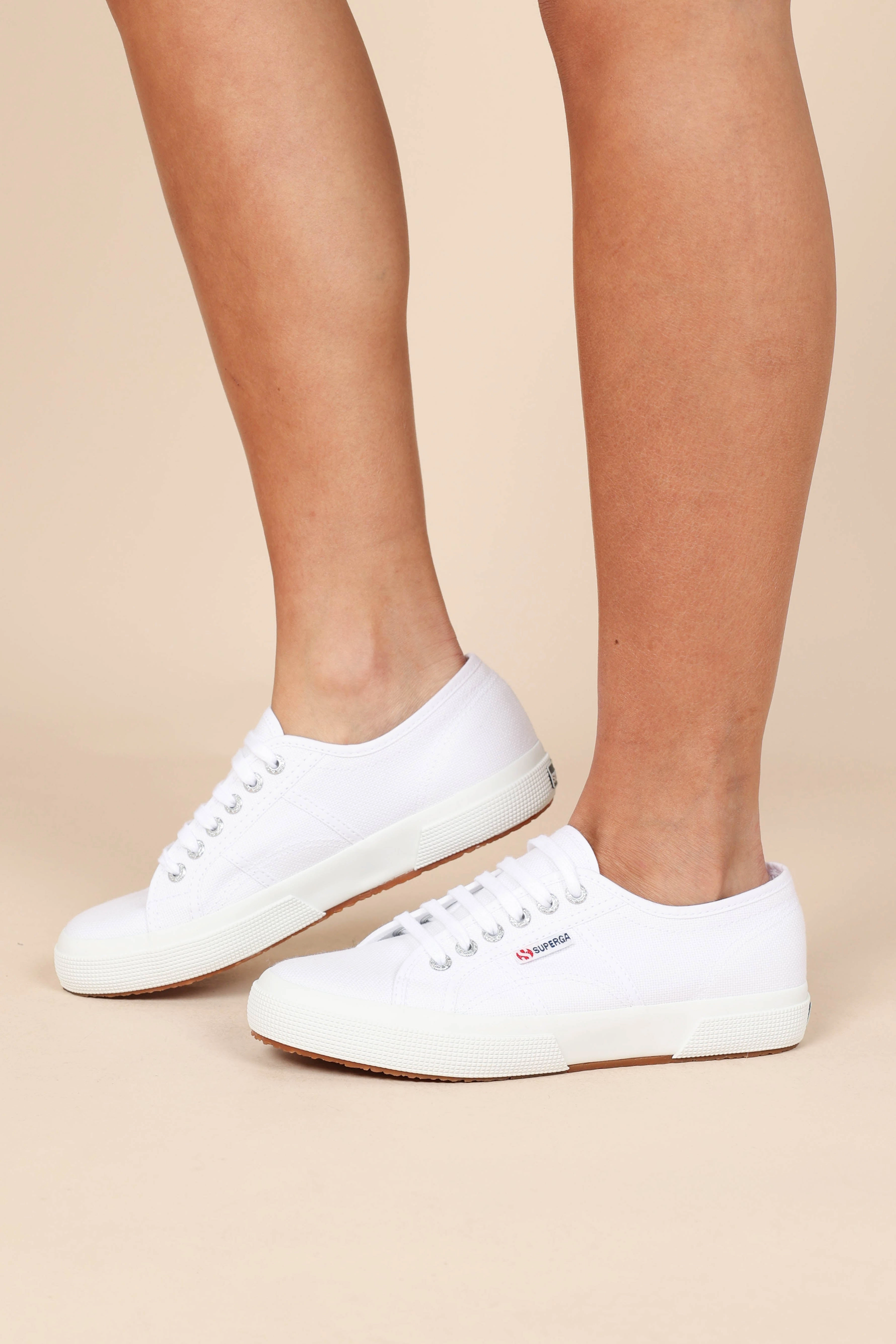 2750 Cotu Classic - White