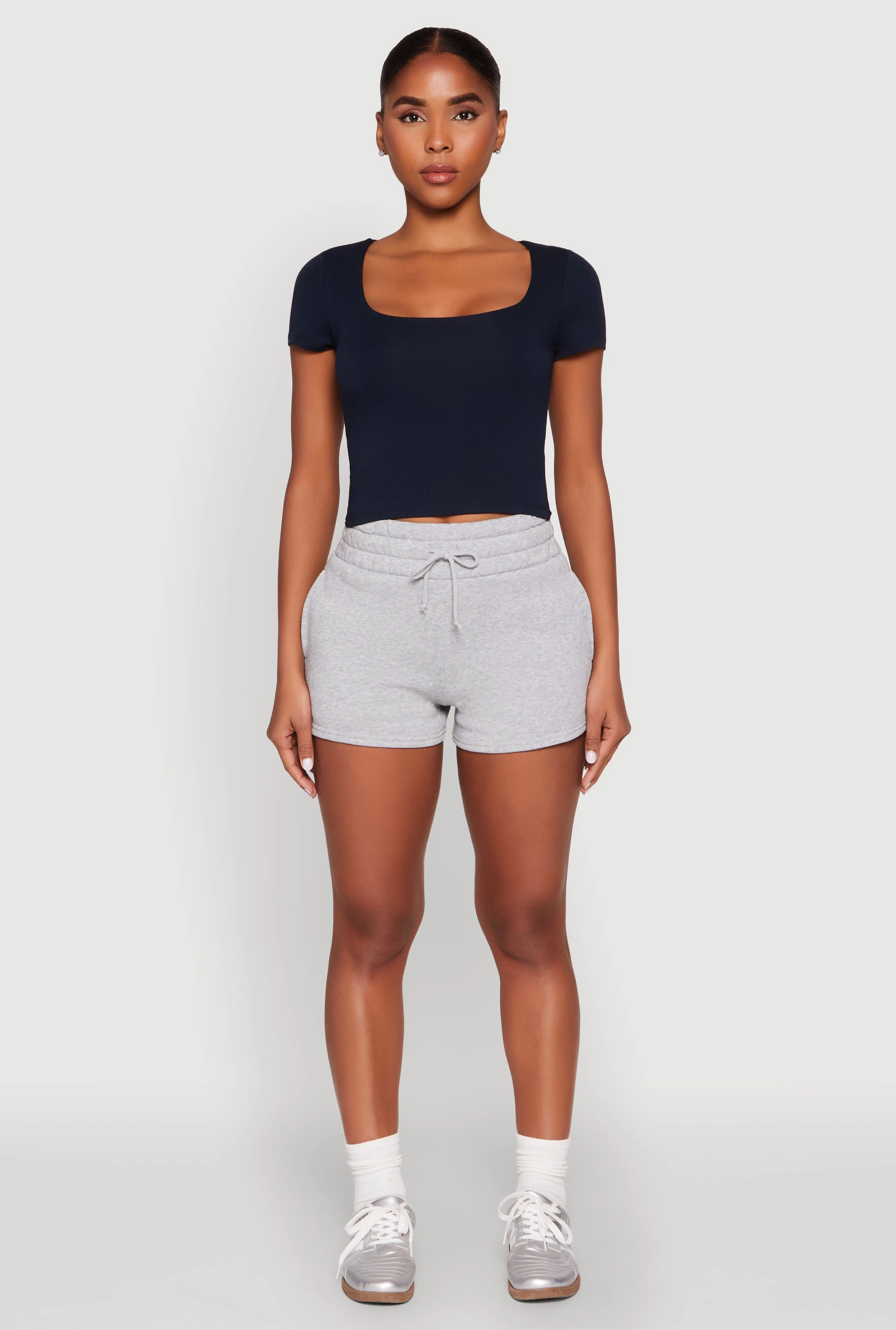 Basic Scoop Neck Cropped Tee