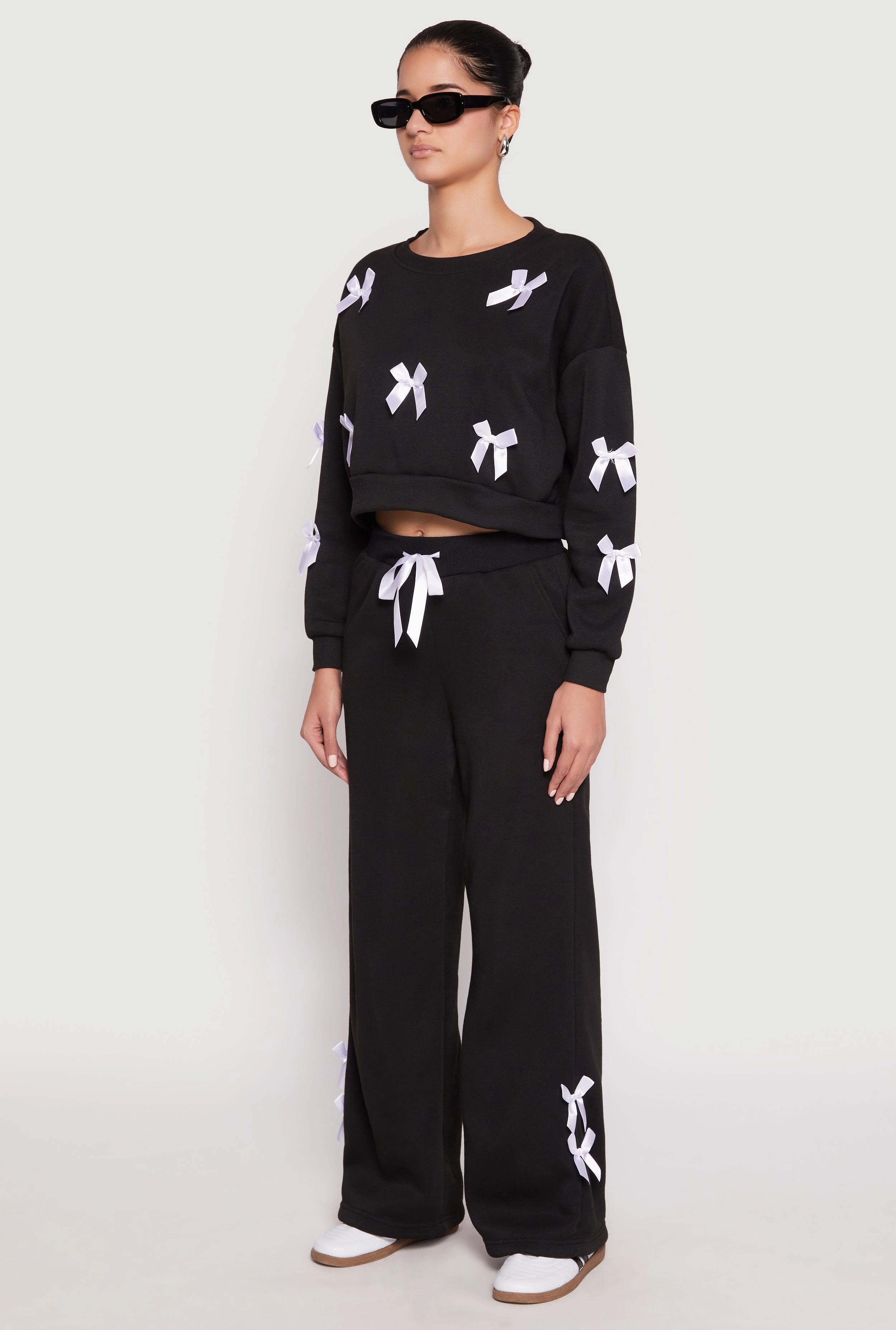 Bow Detail Cropped Sweatshirt