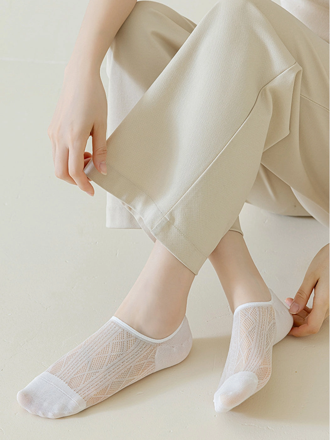 Modal Moisture-Wicking Antibacterial Cool Breathable Semi-No-Show Socks