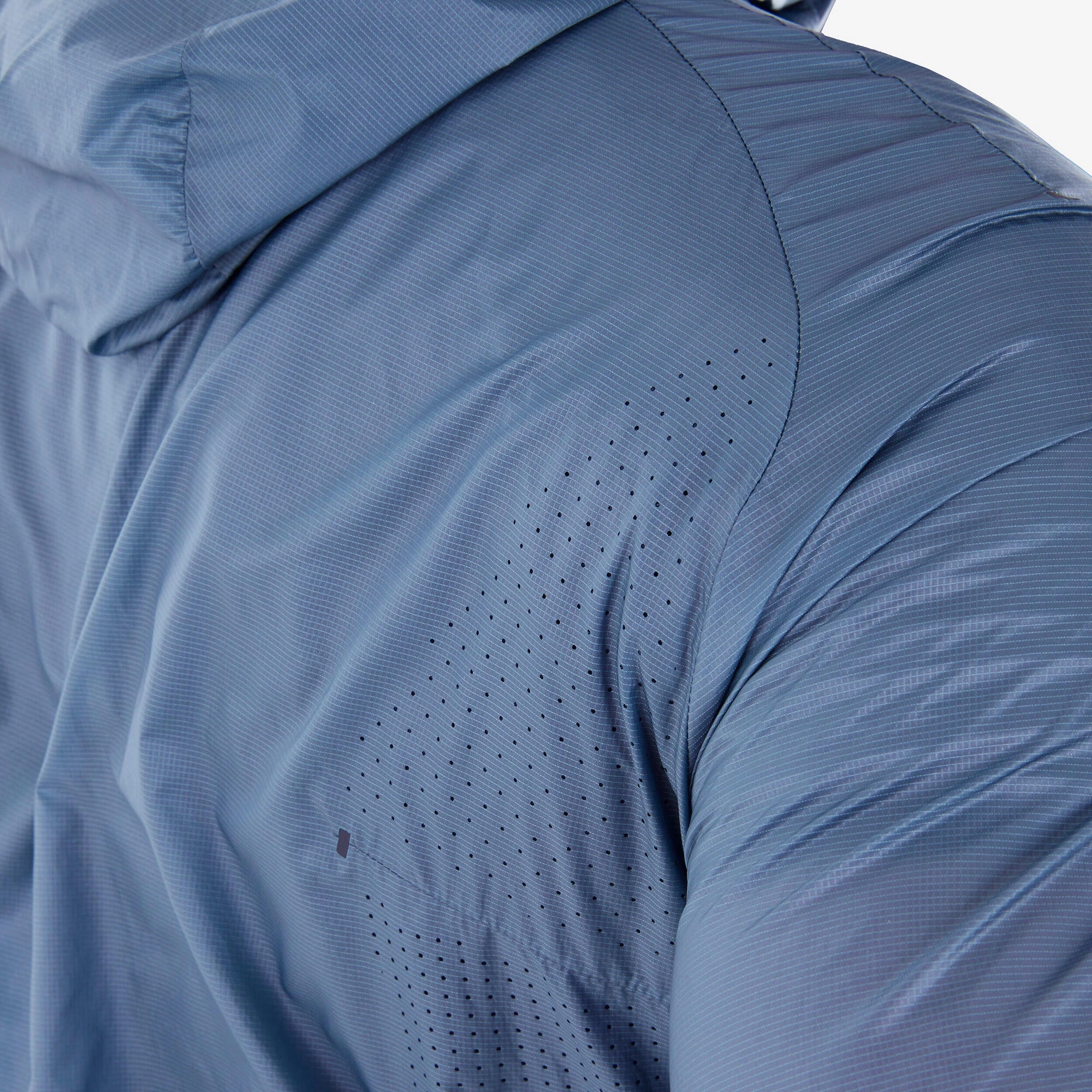 Quechua Men's MH900 Lightweight Windproof Jacket