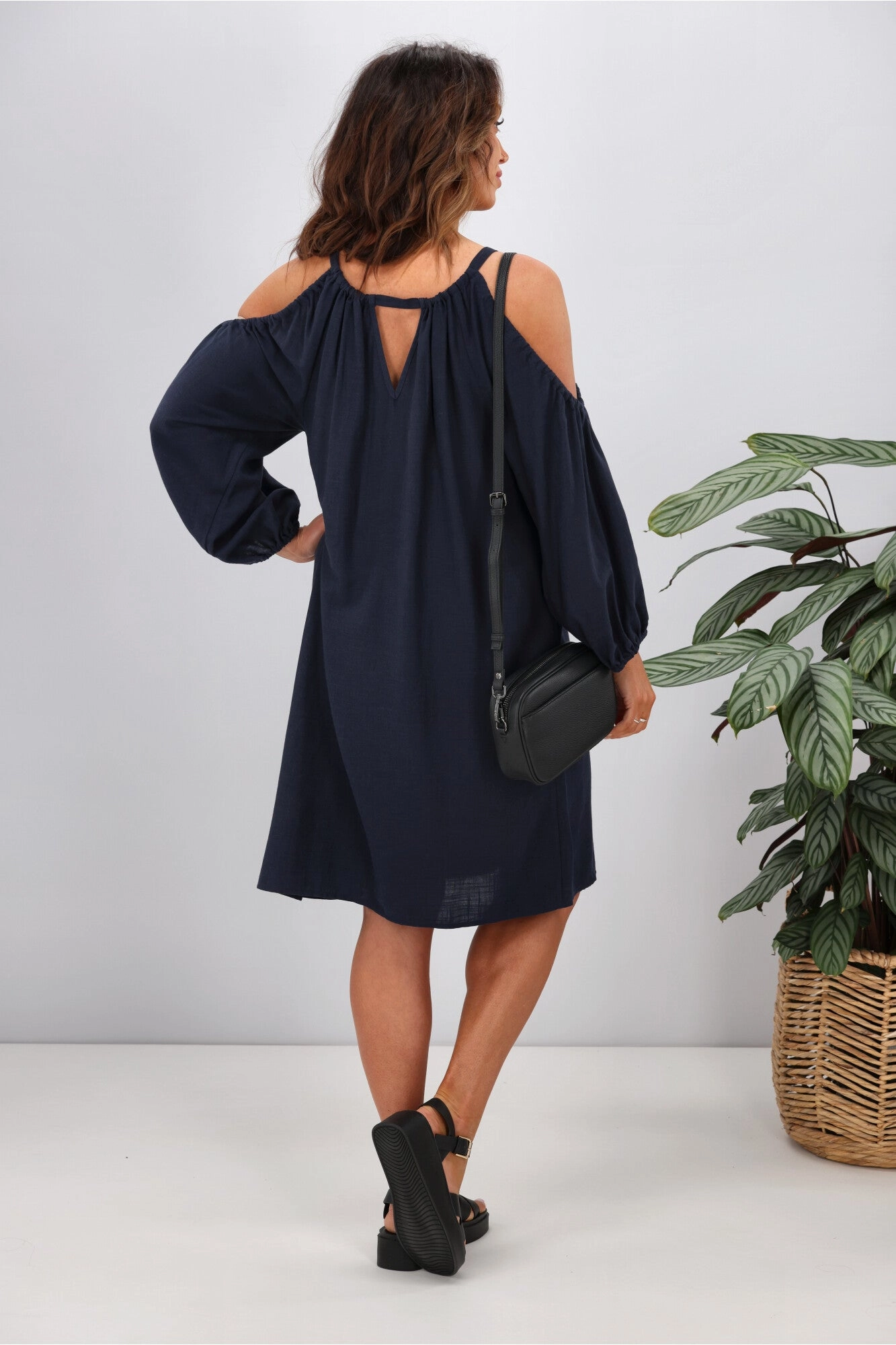 Shine On Label Tipene Linen Dress Midnight